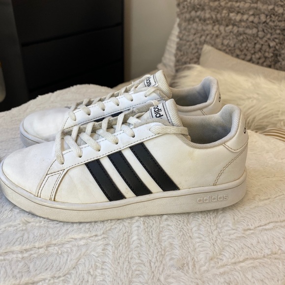 adidas Other - Adidas Kids’ Grand Court K Sneaker 🙎‍♂️